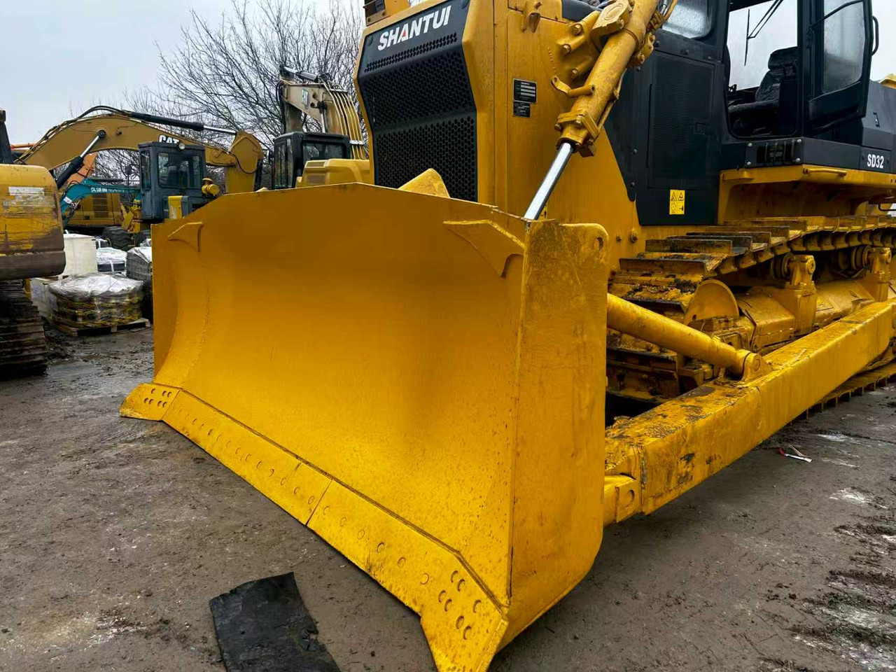 SHANTUI SD32 used bulldozer famous china brand for sale - Bulldozer: foto 2 SHANTUI SD32 used bulldozer famous china brand for sale - Bulldozer: foto 2