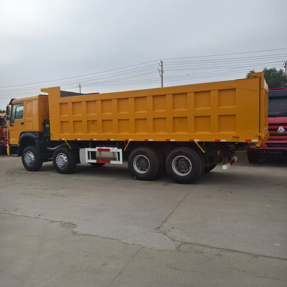 SINOTRUK howo 371 8x4 dump truck - Dúmper: foto 5 SINOTRUK howo 371 8x4 dump truck - Dúmper: foto 5