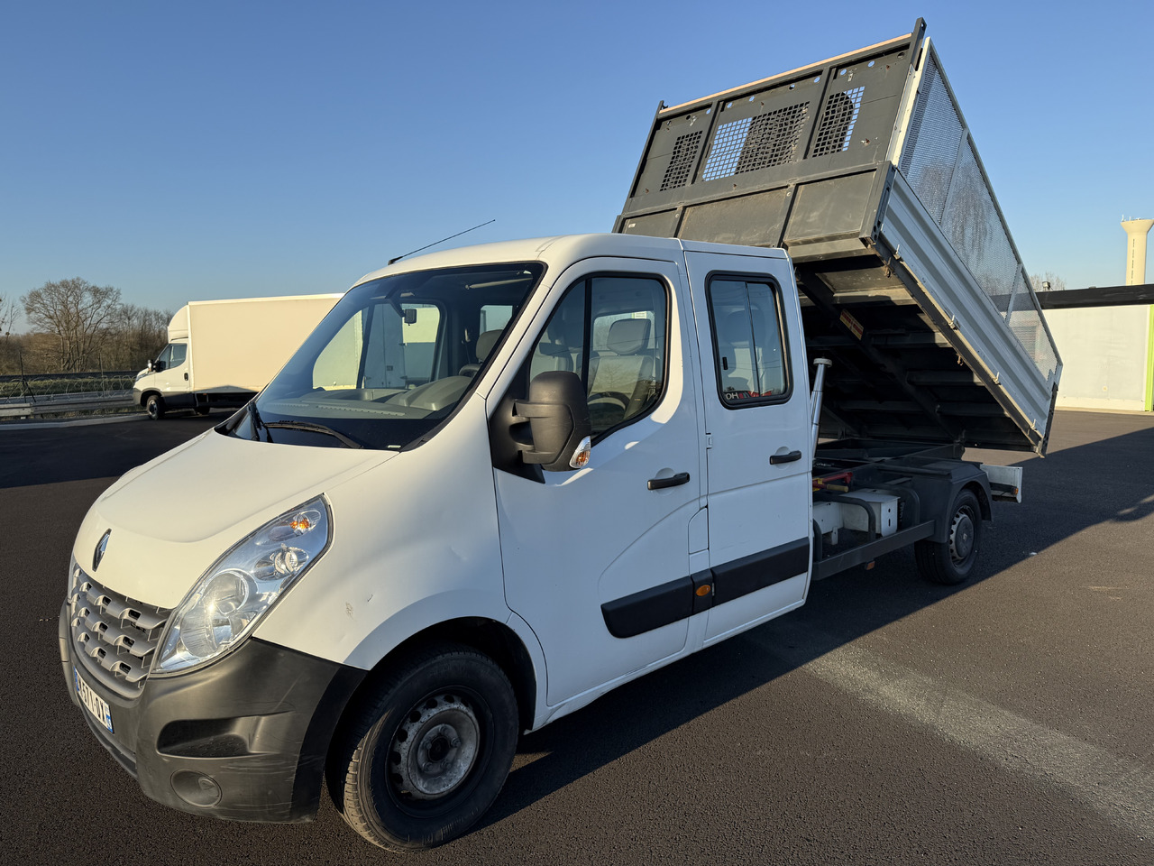 RENAULT MASTER 2.3DCI125 BENNE ACIER DOUBLE CABINE ROUE SIMPLE + REHAUSSE DE RIDELLE - Furgoneta basculante: foto 2 RENAULT MASTER 2.3DCI125 BENNE ACIER DOUBLE CABINE ROUE SIMPLE + REHAUSSE DE RIDELLE - Furgoneta basculante: foto 2