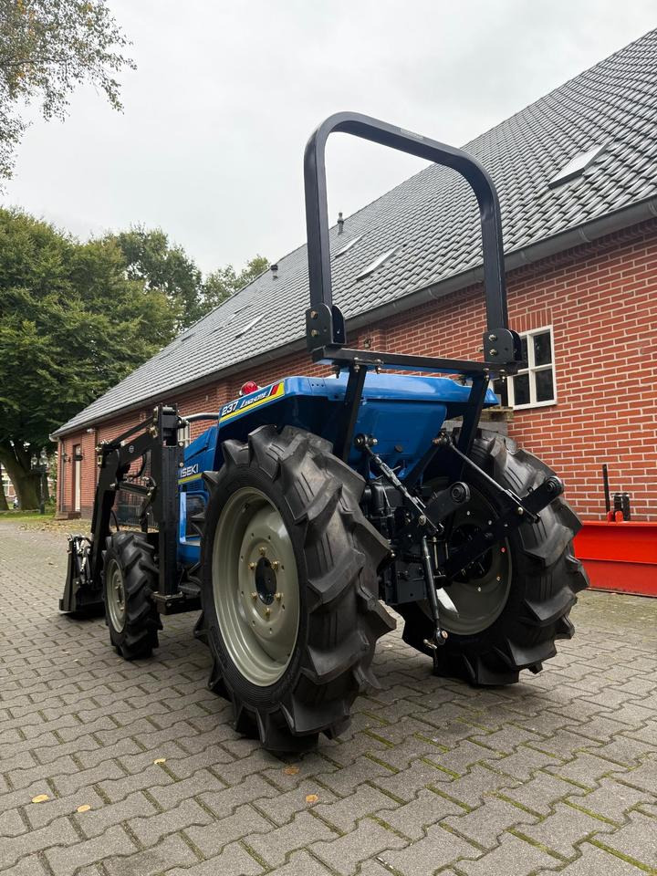 Kleintraktor Iseki TU237 mit Frontlader ab 149 € pro Monat. - Mini tractor: foto 3 Kleintraktor Iseki TU237 mit Frontlader ab 149 € pro Monat. - Mini tractor: foto 3