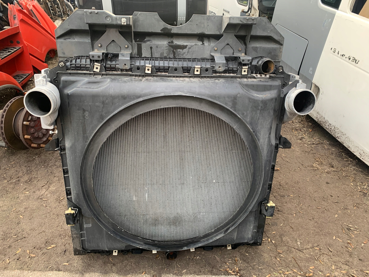 CHŁODNICA WODY POWIETRZA MERCEDES ACTROS MP4 MP 4 - Radiador para Camión: foto 1 CHŁODNICA WODY POWIETRZA MERCEDES ACTROS MP4 MP 4 - Radiador para Camión: foto 1