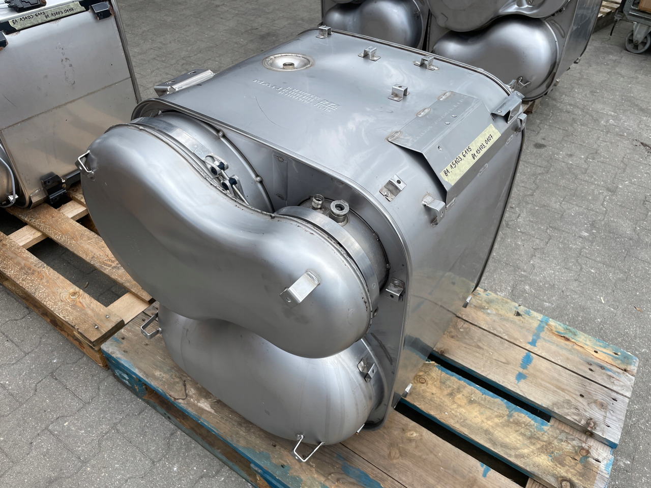 KATALIZATOR MAN TGX TGS EURO 6 DPF TŁUMIK WYDECH 81151036115 - Convertidor catalítico para Camión: foto 2 KATALIZATOR MAN TGX TGS EURO 6 DPF TŁUMIK WYDECH 81151036115 - Convertidor catalítico para Camión: foto 2