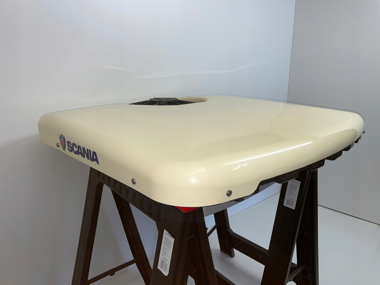 KLIMATYZACJA POSTOJOWA SLIM SCANIA NTG MC2358116 - Compresor de aire acondicionado para Camión: foto 2 KLIMATYZACJA POSTOJOWA SLIM SCANIA NTG MC2358116 - Compresor de aire acondicionado para Camión: foto 2