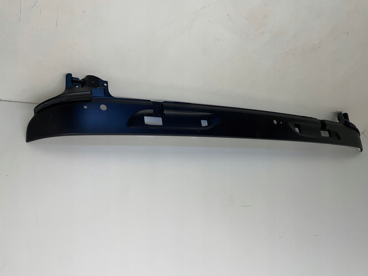 PODSZYBIE OSŁONA MASKOWNICA DAF CF 1980795 - Parabrisas para Camión: foto 3 PODSZYBIE OSŁONA MASKOWNICA DAF CF 1980795 - Parabrisas para Camión: foto 3