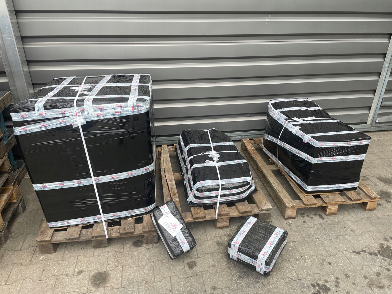 POMPA ADBLUE AD BLUE EMITEC MAN TGX TGS 81154036134 - Depósito de AdBlue para Camión: foto 5 POMPA ADBLUE AD BLUE EMITEC MAN TGX TGS 81154036134 - Depósito de AdBlue para Camión: foto 5