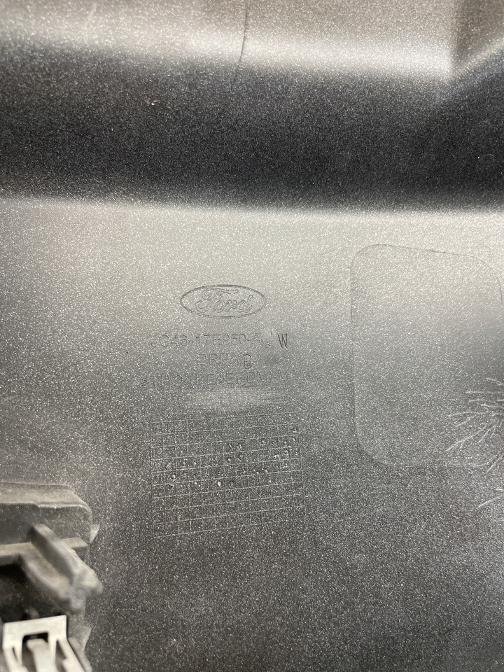 PRAWA OSŁONA OKULAR ZDERZAK FORD F-MAX JC46-17E950-A - Parachoques para Camión: foto 5 PRAWA OSŁONA OKULAR ZDERZAK FORD F-MAX JC46-17E950-A - Parachoques para Camión: foto 5