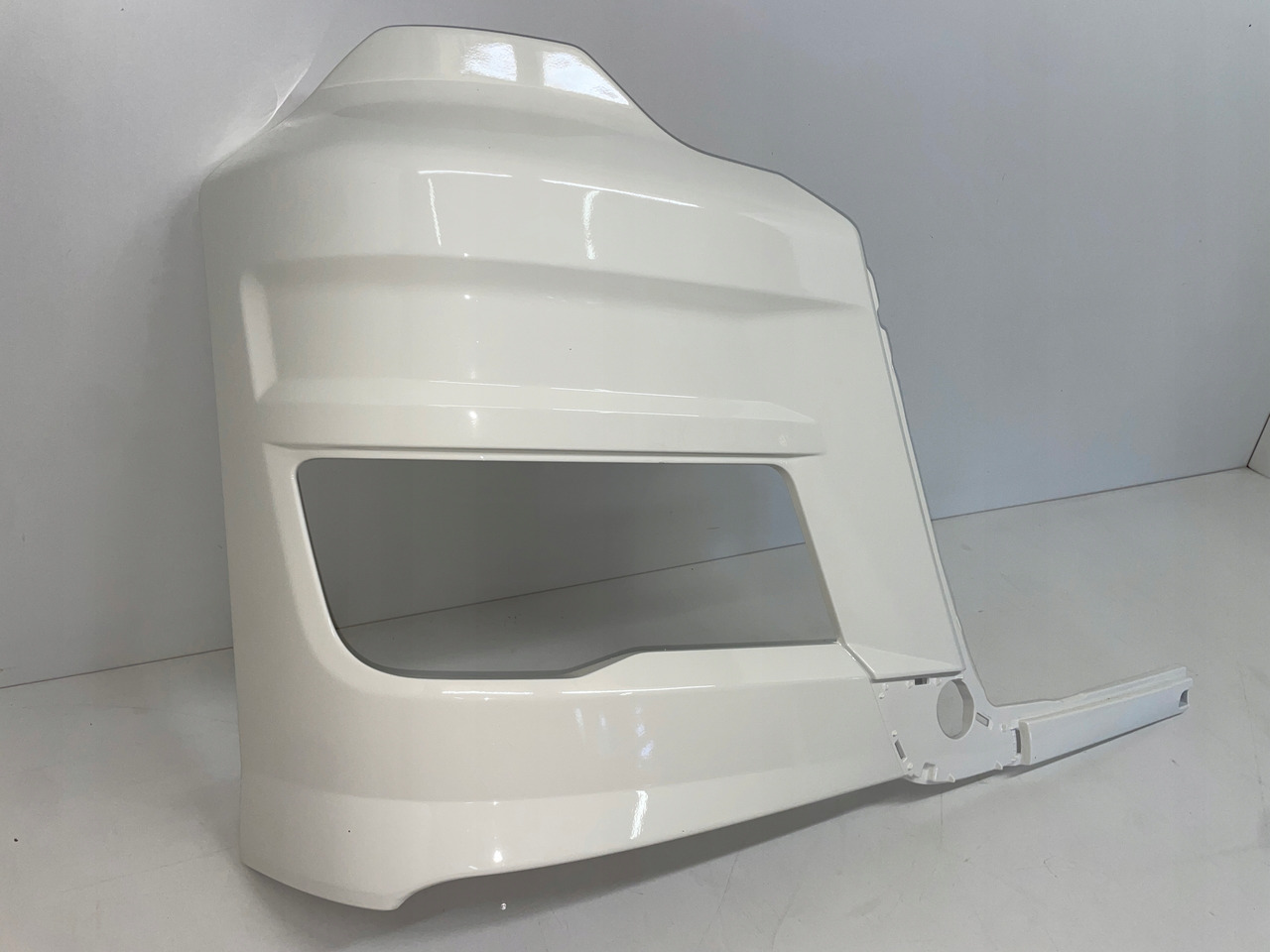 PRAWA OSŁONA ZDERZAKA ZDERZAK OKULAR MAN TGX3 TG3 TGX 3 81416142280 - Parachoques para Camión: foto 2 PRAWA OSŁONA ZDERZAKA ZDERZAK OKULAR MAN TGX3 TG3 TGX 3 81416142280 - Parachoques para Camión: foto 2