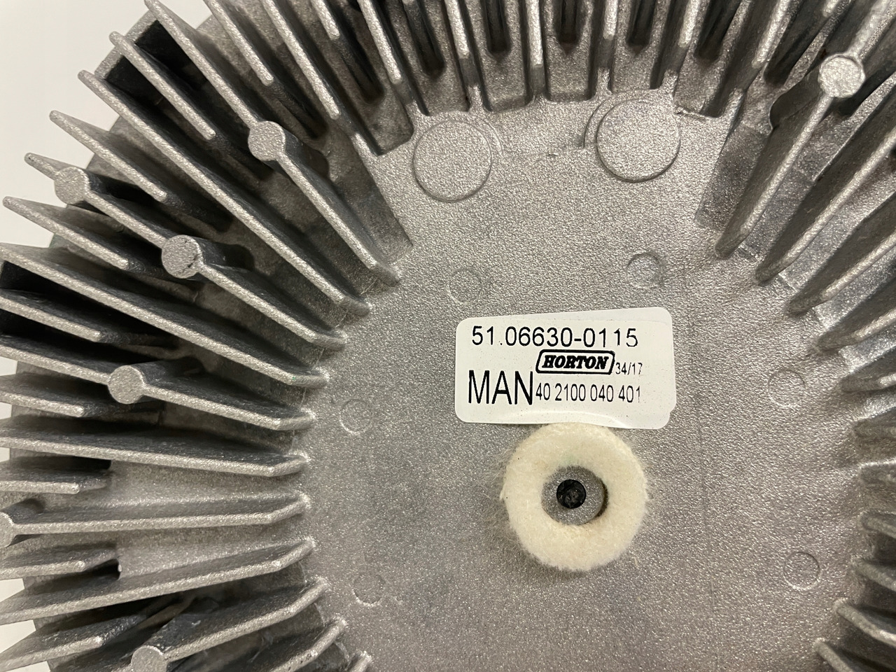 WISCOZA SPRZĘGŁO WISKOTYCZNE WENTYLATOR MAN TGA D28 D 28 51066300115 - Ventilador para Camión: foto 2 WISCOZA SPRZĘGŁO WISKOTYCZNE WENTYLATOR MAN TGA D28 D 28 51066300115 - Ventilador para Camión: foto 2