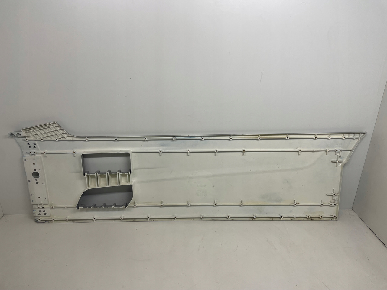 ZABUDOWA MIĘDZYOSIOWA SPOILER FORD F-MAX F MAX - Aerodinámica/ Spoiler para Camión: foto 5 ZABUDOWA MIĘDZYOSIOWA SPOILER FORD F-MAX F MAX - Aerodinámica/ Spoiler para Camión: foto 5