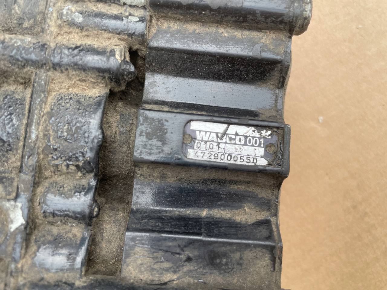 ZAWÓR PODUSZEK ECAS MAN TGA TGX TGS 4729000550 - Suspensión neumática para Camión: foto 3 ZAWÓR PODUSZEK ECAS MAN TGA TGX TGS 4729000550 - Suspensión neumática para Camión: foto 3