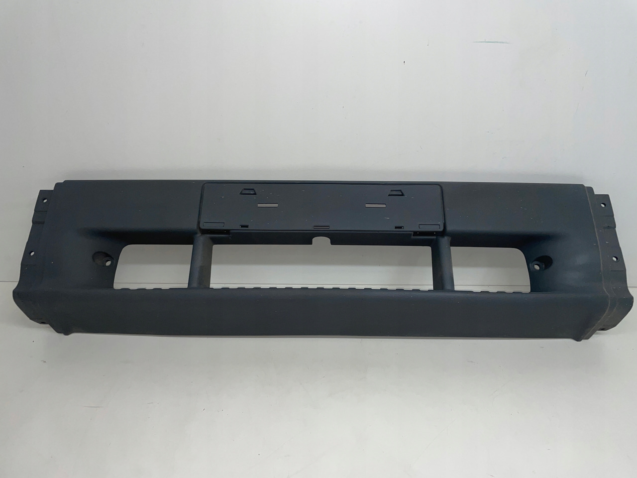 ZDERZAK MERCEDES ATEGO ŚRODEK ZDERZAKA A 97388041070 - Parachoques para Camión: foto 1 ZDERZAK MERCEDES ATEGO ŚRODEK ZDERZAKA A 97388041070 - Parachoques para Camión: foto 1