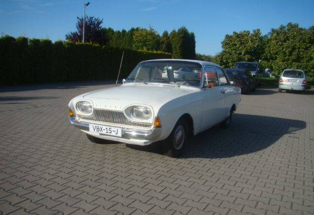 Ford Taunus - Sedan: foto 1 Ford Taunus - Sedan: foto 1