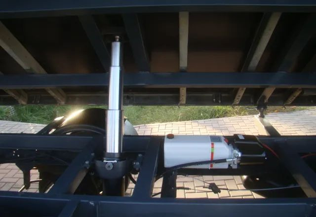 Iveco DAILY 100%PRZEBIEG-POTWIERDZONY - Furgoneta basculante: foto 3 Iveco DAILY 100%PRZEBIEG-POTWIERDZONY - Furgoneta basculante: foto 3