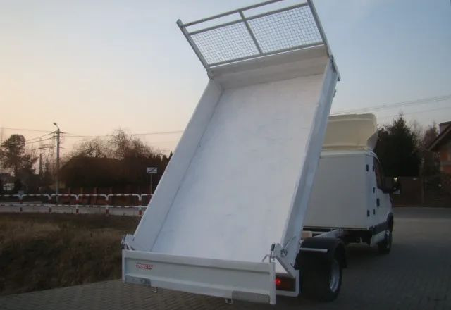 Iveco DAILY 40 C 12 - Furgoneta basculante: foto 5 Iveco DAILY 40 C 12 - Furgoneta basculante: foto 5