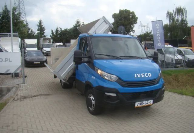 Iveco DAILY 50 C 17 3.0TDI WYWROTKA WINDA MECHANICZNA PRZYSTAWKA DO HYDRAULIKI - Furgoneta basculante: foto 2 Iveco DAILY 50 C 17 3.0TDI WYWROTKA WINDA MECHANICZNA PRZYSTAWKA DO HYDRAULIKI - Furgoneta basculante: foto 2