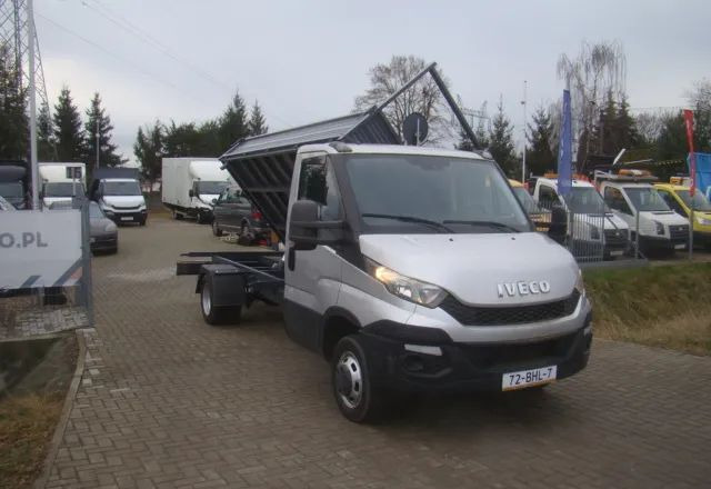 Iveco DAILY 50 C 17 3-STRONNA WYWROTKA 4.80M 3.5T - Furgoneta basculante: foto 4 Iveco DAILY 50 C 17 3-STRONNA WYWROTKA 4.80M 3.5T - Furgoneta basculante: foto 4