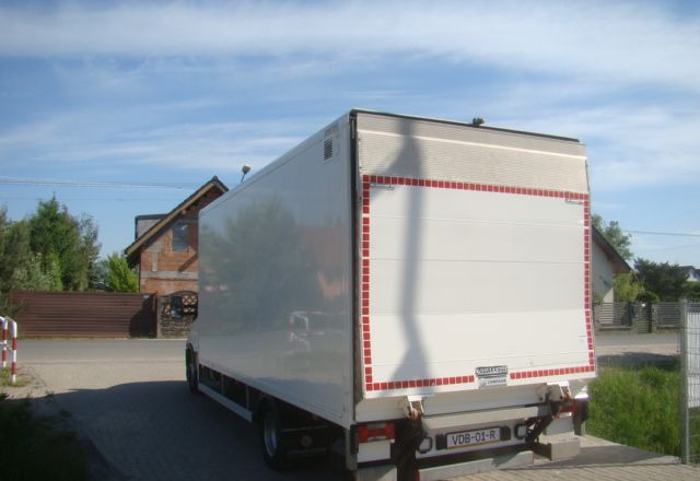 Camión caja cerrada Iveco DAILY 70 C 18 3.0TDI 5.45M WINDA 1000KG: foto 7 Camión caja cerrada Iveco DAILY 70 C 18 3.0TDI 5.45M WINDA 1000KG: foto 7