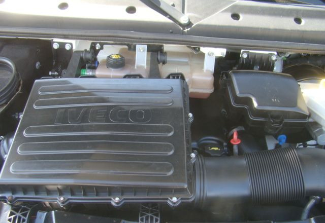 Camión caja cerrada Iveco DAILY 70 C 18 3.0TDI 5.45M WINDA 1000KG: foto 21 Camión caja cerrada Iveco DAILY 70 C 18 3.0TDI 5.45M WINDA 1000KG: foto 21