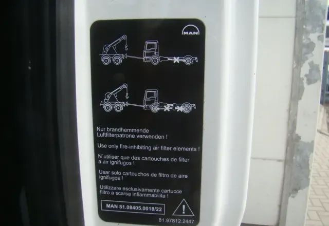 Camión caja cerrada MAN TGL 12-220 8.10M KLIMA WINDA 2000KG: foto 20