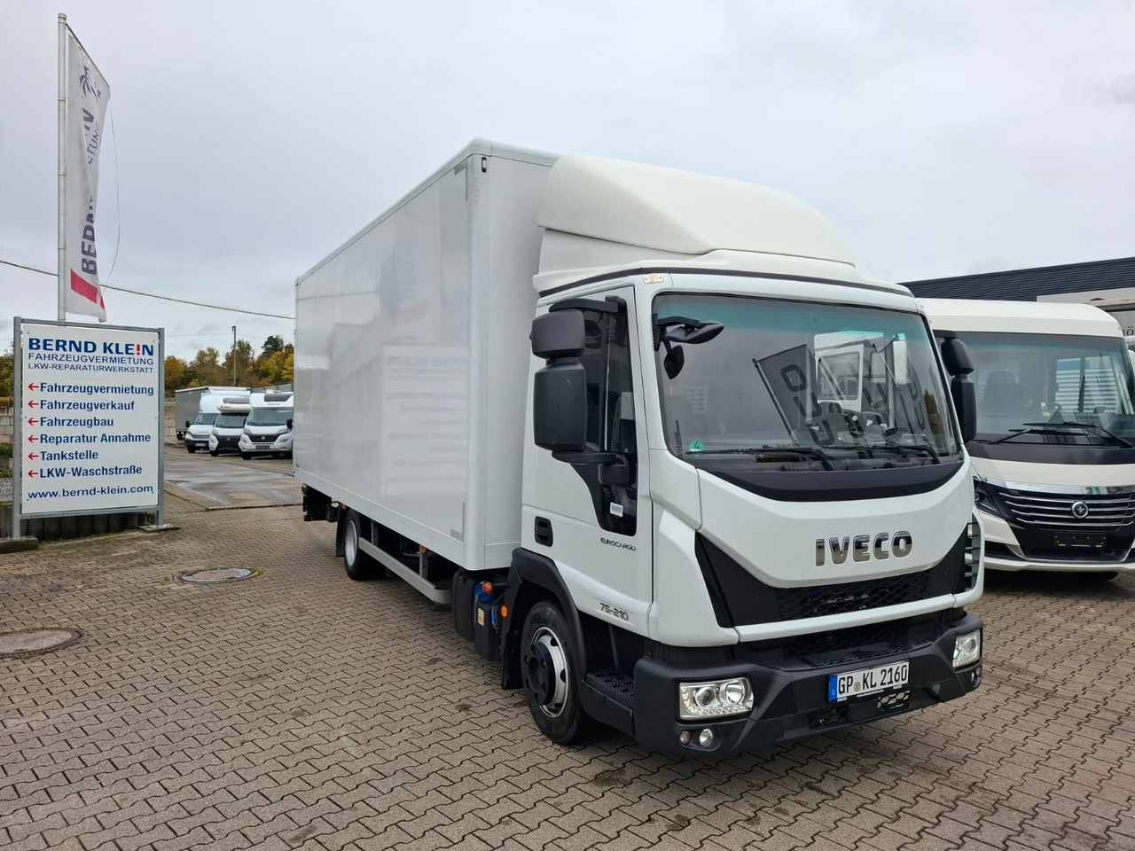 Iveco ML75-210P,LBW,Klima,Automatik,Spoiler, - Camión caja cerrada: foto 1 Iveco ML75-210P,LBW,Klima,Automatik,Spoiler, - Camión caja cerrada: foto 1