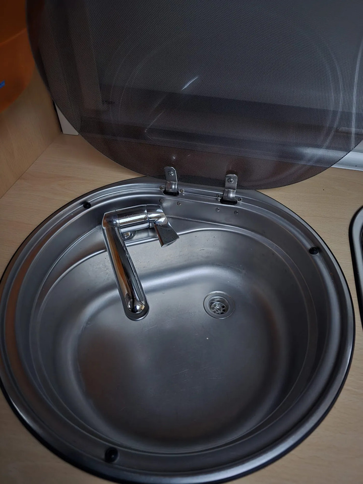 Wohnwagen TEC Tour 445 TDF Mover, Markise, Dusche - Caravana: foto 2 Wohnwagen TEC Tour 445 TDF Mover, Markise, Dusche - Caravana: foto 2