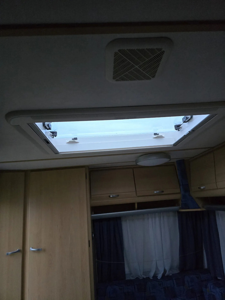 Wohnwagen TEC Tour 445 TDF Mover, Markise, Dusche - Caravana: foto 5 Wohnwagen TEC Tour 445 TDF Mover, Markise, Dusche - Caravana: foto 5