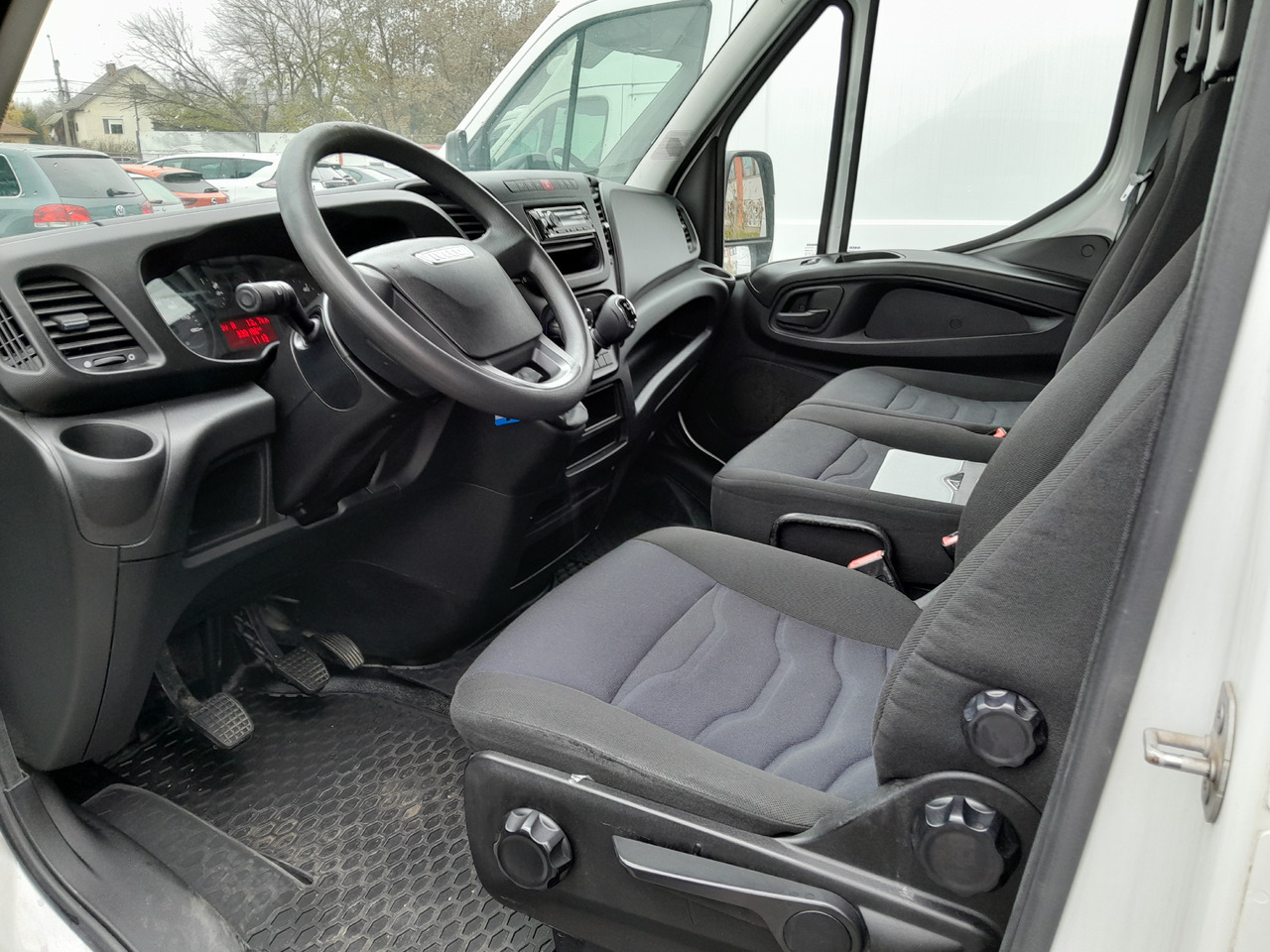 IVECO Daily 35S14 - Furgoneta caja cerrada: foto 5 IVECO Daily 35S14 - Furgoneta caja cerrada: foto 5