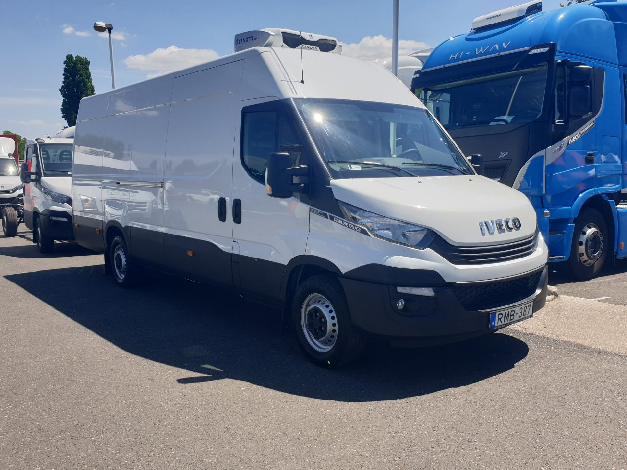 IVECO Daily 35S14 with Zanotti Z350 0°C Refrigeration (5 vehicles in stock) - Furgoneta frigorifica: foto 3 IVECO Daily 35S14 with Zanotti Z350 0°C Refrigeration (5 vehicles in stock) - Furgoneta frigorifica: foto 3