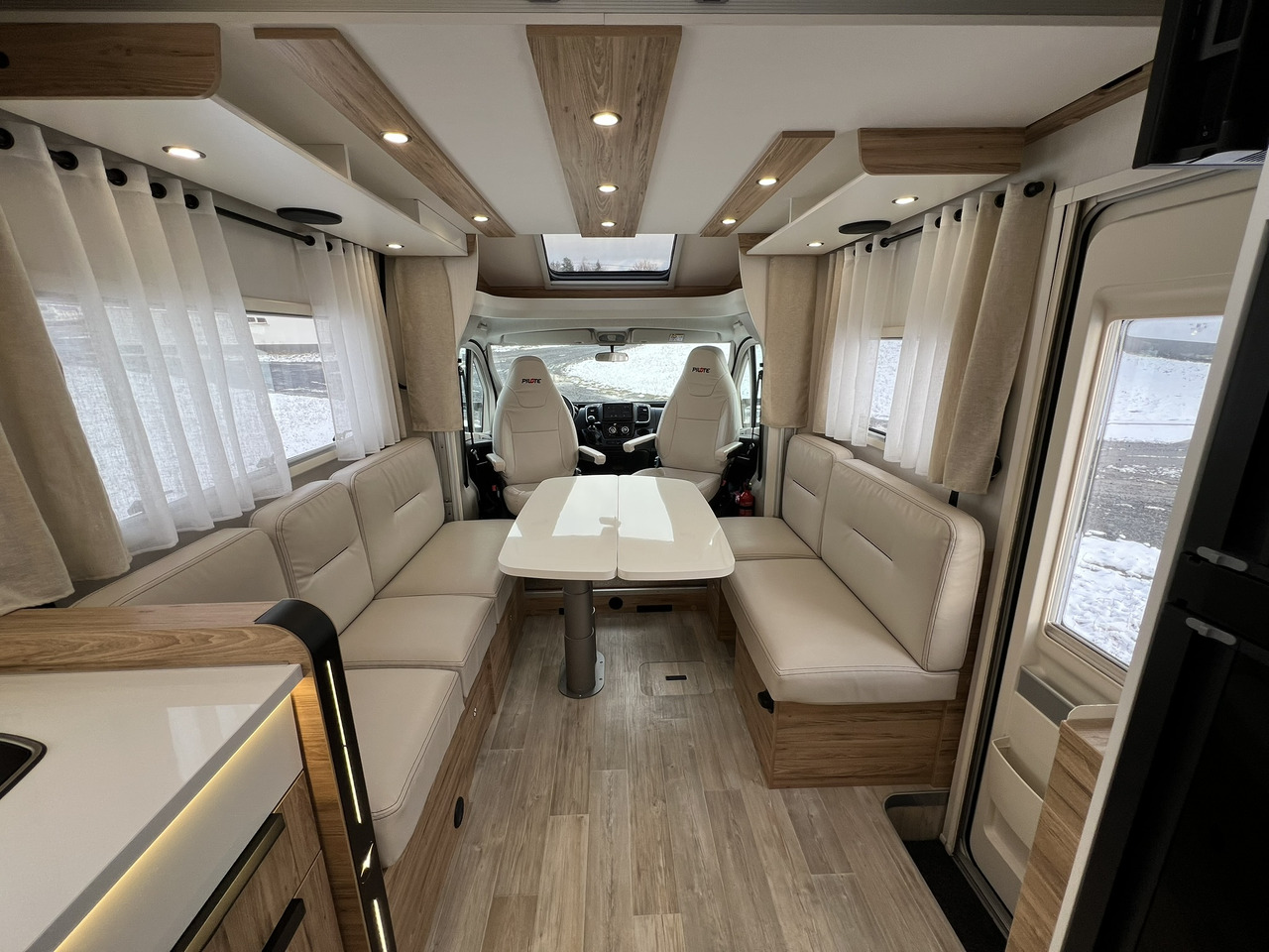 Pilote Pacific P696D Hubbett - Solar - Markise - Autocaravana perfilada: foto 3 Pilote Pacific P696D Hubbett - Solar - Markise - Autocaravana perfilada: foto 3