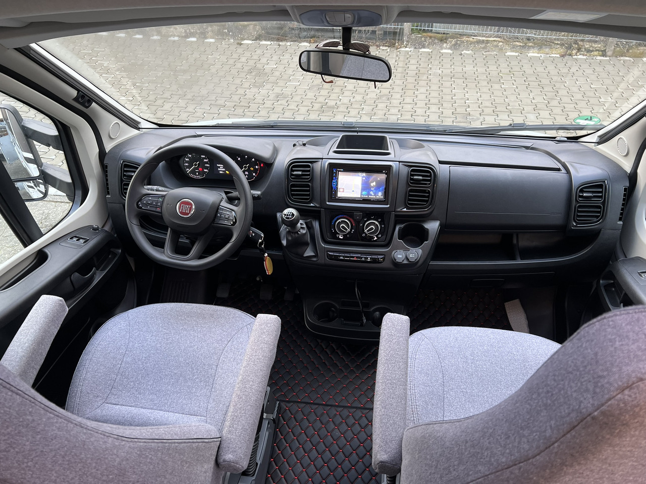 SUNLIGHT T 58 - Autocaravana perfilada: foto 5 SUNLIGHT T 58 - Autocaravana perfilada: foto 5