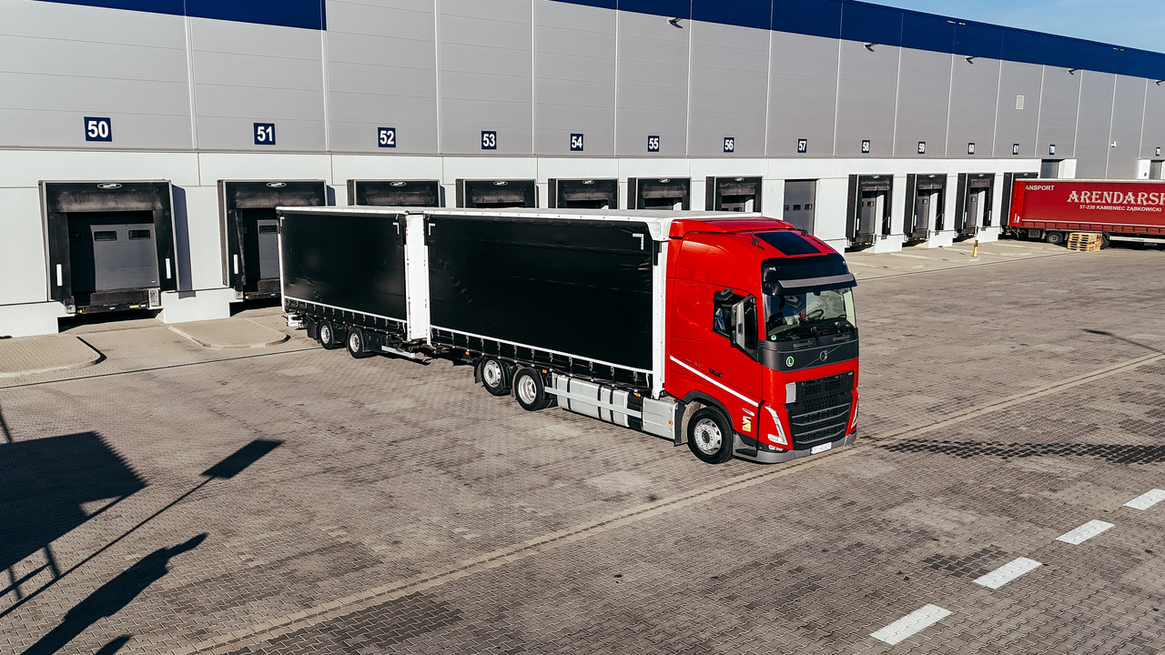 Volvo FH - Camión lona: foto 2 Volvo FH - Camión lona: foto 2