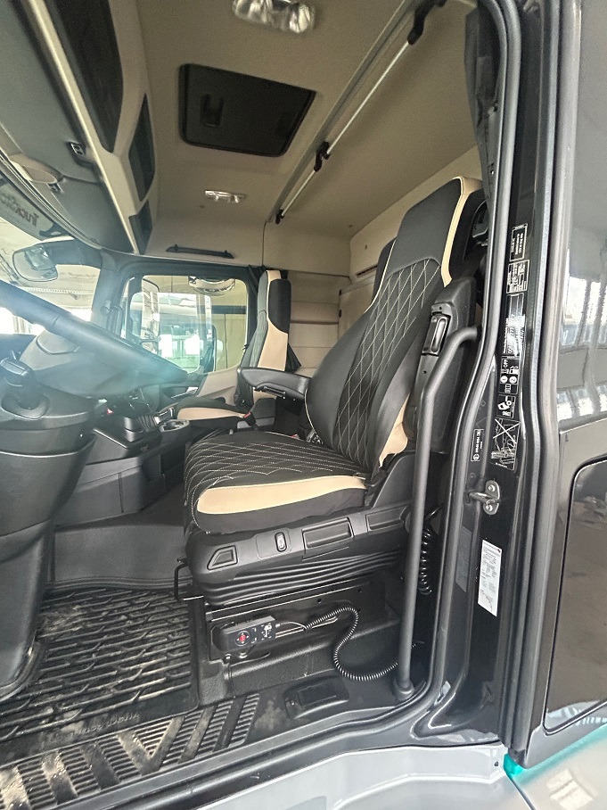 Camión MERCEDES-BENZ Actros 2043: foto 16