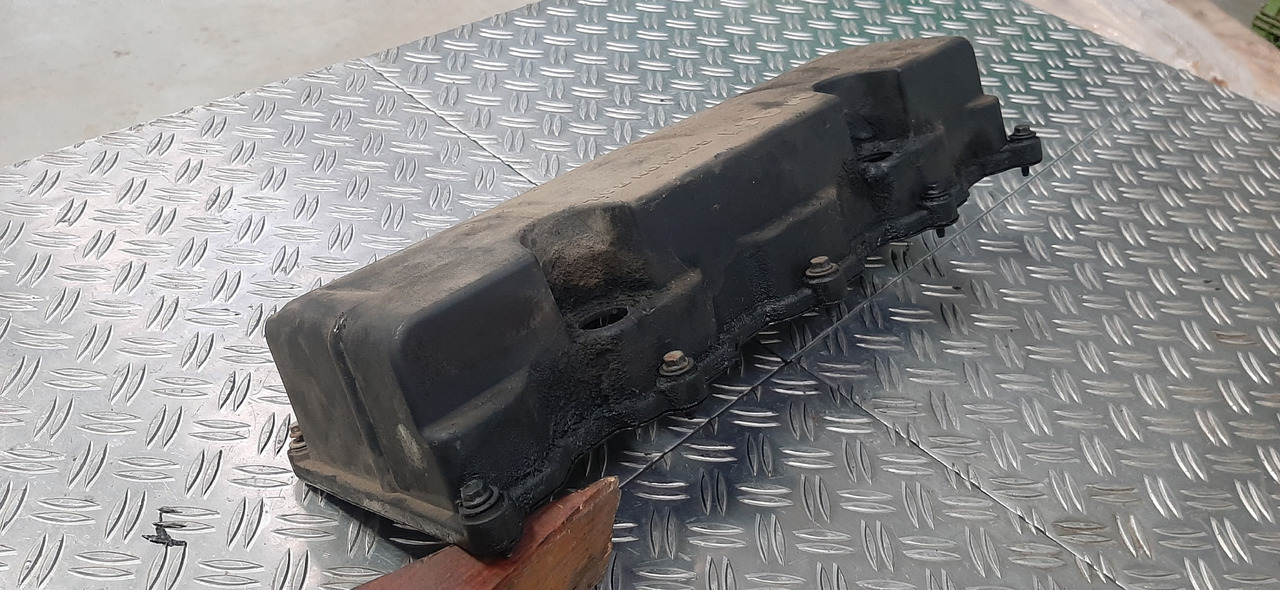 Gebrauchte MAN TGL Motortyp 8.180 LF , Zylinderkopfhaube, Artikel - Nr. : 51.03400 - 6008 - Cabezal de bloque para Camión: foto 3 Gebrauchte MAN TGL Motortyp 8.180 LF , Zylinderkopfhaube, Artikel - Nr. : 51.03400 - 6008 - Cabezal de bloque para Camión: foto 3