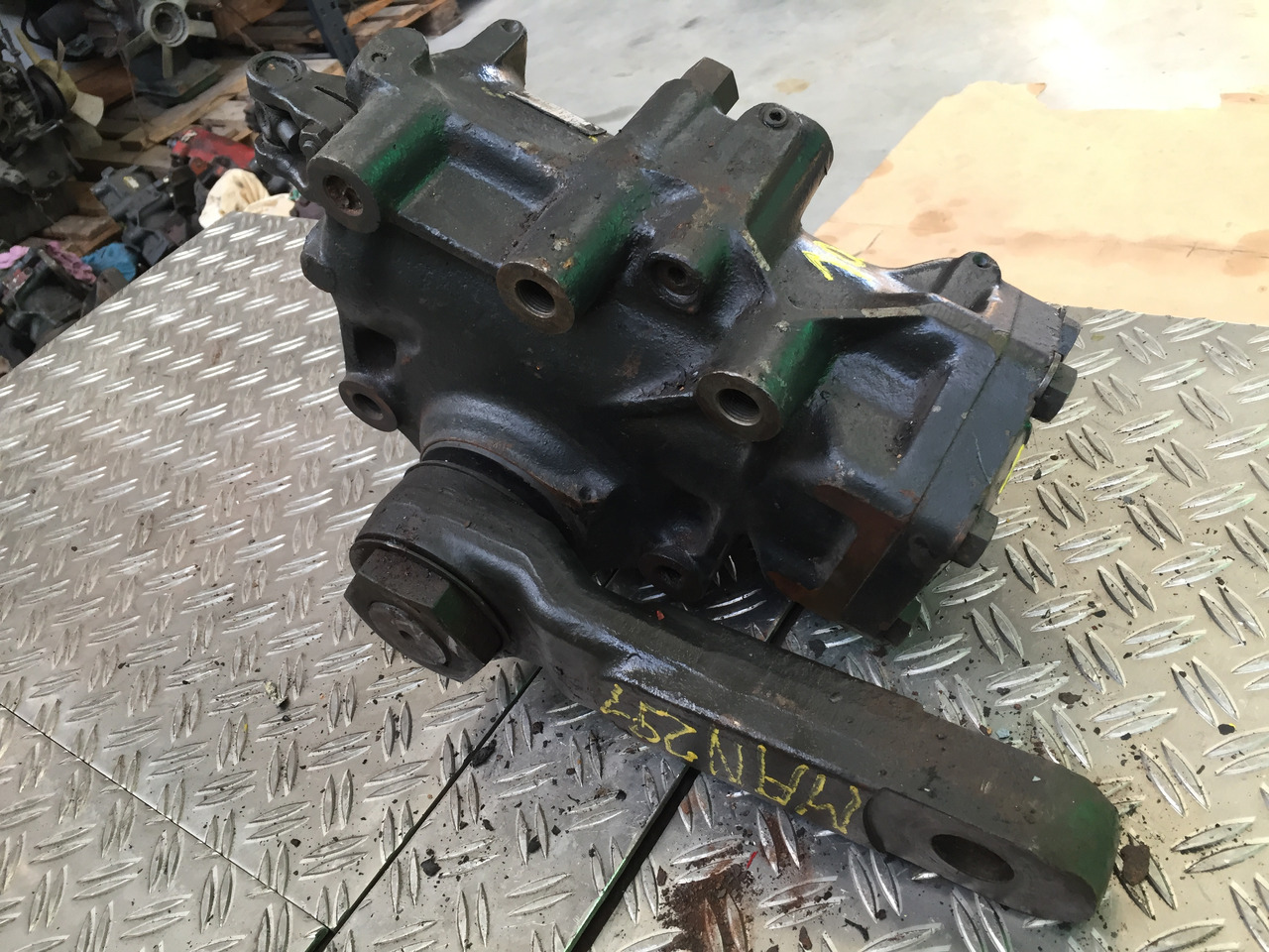 Gebrauchtes Lenkgetriebe MAN F 8, 24.291, Artikel - Nr.: 81.9999 - 9999 - Caja de dirección para Camión: foto 5 Gebrauchtes Lenkgetriebe MAN F 8, 24.291, Artikel - Nr.: 81.9999 - 9999 - Caja de dirección para Camión: foto 5