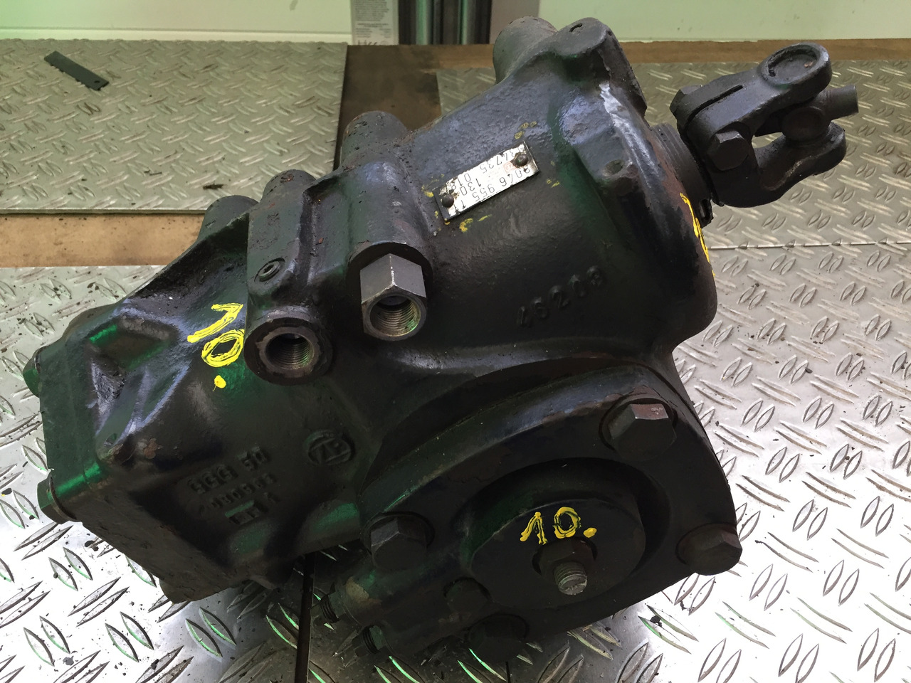 Gebrauchtes Lenkgetriebe MAN F 8, 24.291, Artikel - Nr.: 81.9999 - 9999 - Caja de dirección para Camión: foto 1 Gebrauchtes Lenkgetriebe MAN F 8, 24.291, Artikel - Nr.: 81.9999 - 9999 - Caja de dirección para Camión: foto 1