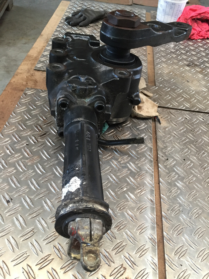 Gebrauchtes Lenkgetriebe, mechanisch, MAN TGA 26.440 XXL, Artikel - Nr. : 81.46200 - 6427 - Caja de dirección para Camión: foto 5 Gebrauchtes Lenkgetriebe, mechanisch, MAN TGA 26.440 XXL, Artikel - Nr. : 81.46200 - 6427 - Caja de dirección para Camión: foto 5