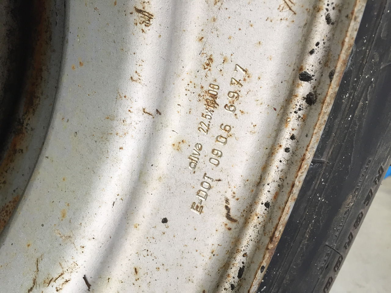 Neue Reifen, Firestone TSP - 3000, Größe : 425 / 65 R x 22,5 - 2 Stück mit Felgen - Neumático para Camión: foto 5 Neue Reifen, Firestone TSP - 3000, Größe : 425 / 65 R x 22,5 - 2 Stück mit Felgen - Neumático para Camión: foto 5