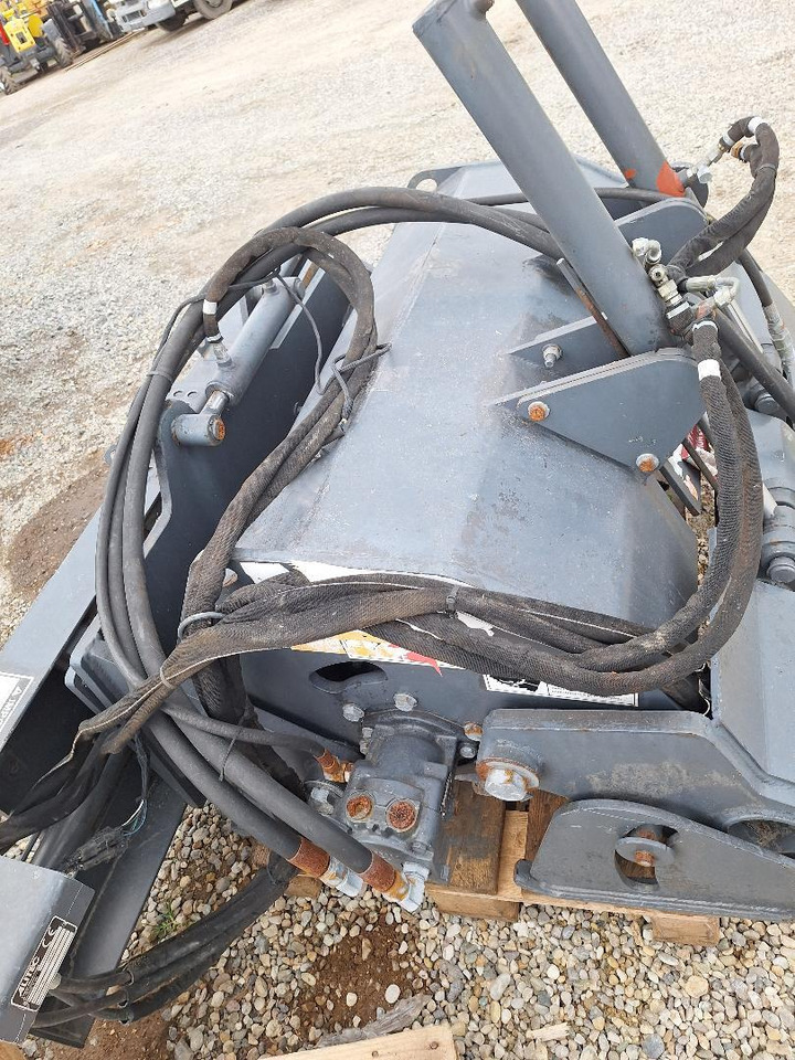 FREZA ALITEC 100 - Implemento para Maquinaria de construcción: foto 4 FREZA ALITEC 100 - Implemento para Maquinaria de construcción: foto 4