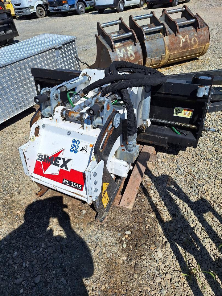 FREZA SIMEX 3517 - Implemento para Maquinaria de construcción: foto 2 FREZA SIMEX 3517 - Implemento para Maquinaria de construcción: foto 2