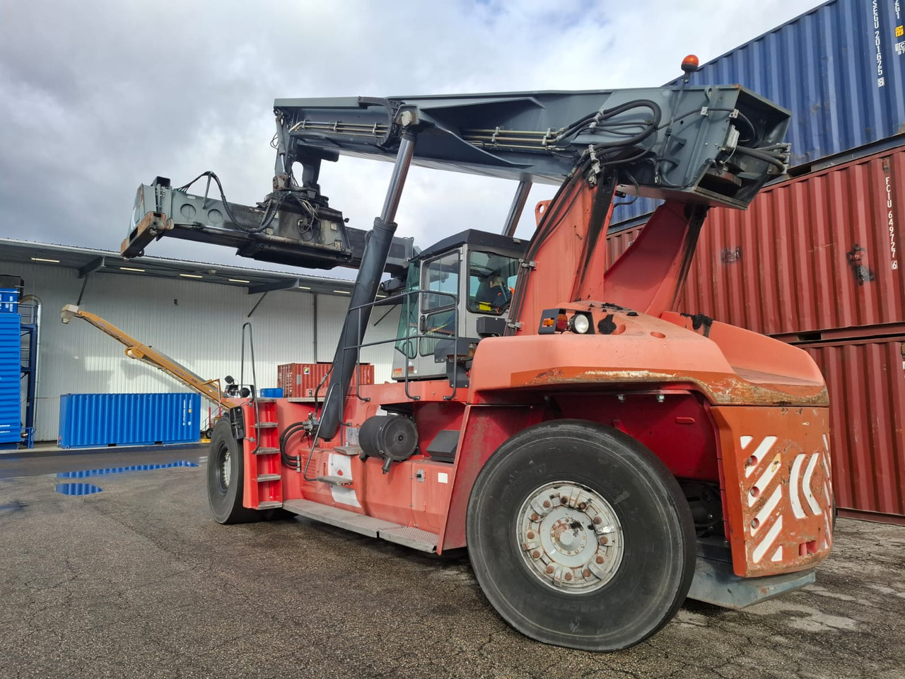 KALMAR DRF 450 60 S5 - Reach stacker: foto 1 KALMAR DRF 450 60 S5 - Reach stacker: foto 1