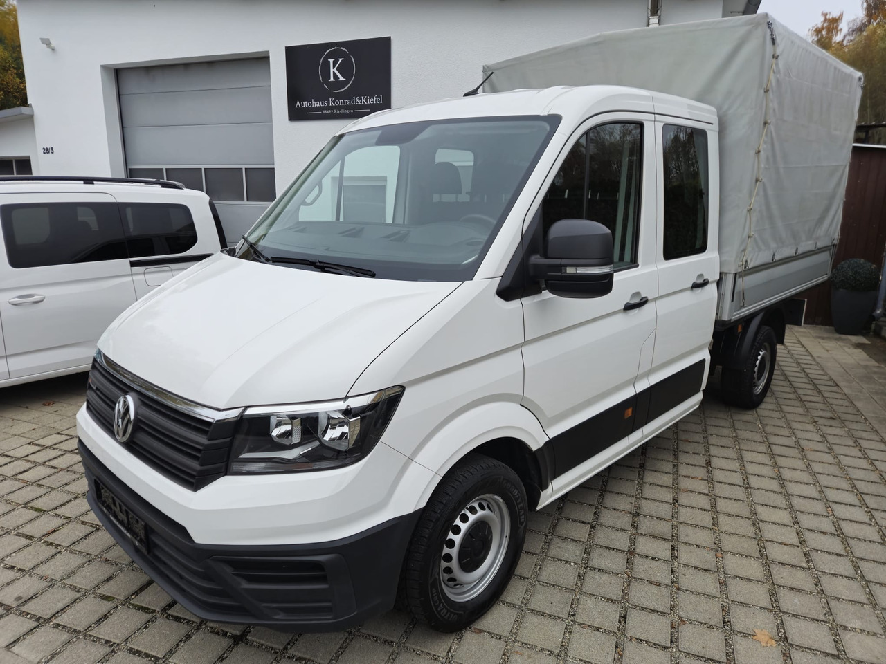 VOLKSWAGEN Crafter Pritsche 35 DOKA mittellang 4MOTION - Furgoneta con lona: foto 1 VOLKSWAGEN Crafter Pritsche 35 DOKA mittellang 4MOTION - Furgoneta con lona: foto 1