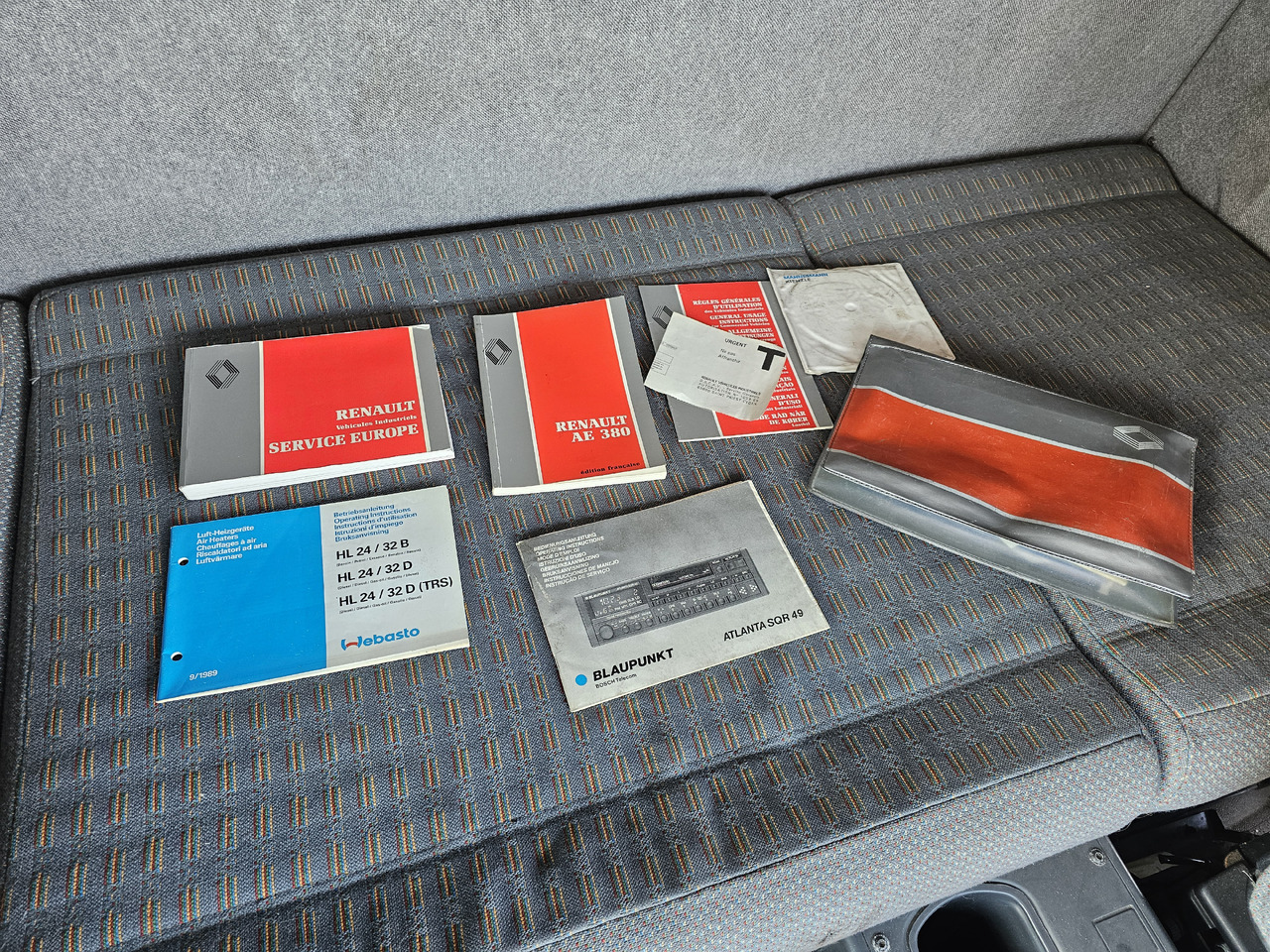 Leasing de Renault AE380 PHASE1 Renault AE380 PHASE1: foto 25