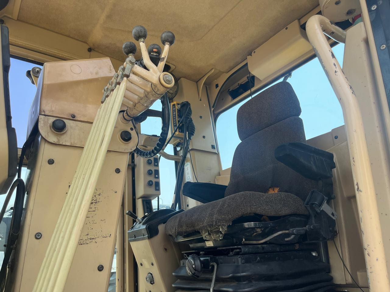 Grader CATERPILLAR 140H: foto 18 Grader CATERPILLAR 140H: foto 18