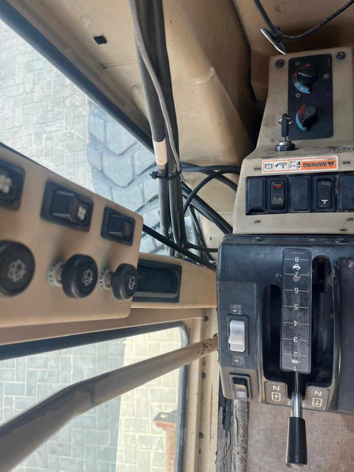 Grader CATERPILLAR 140H: foto 14 Grader CATERPILLAR 140H: foto 14