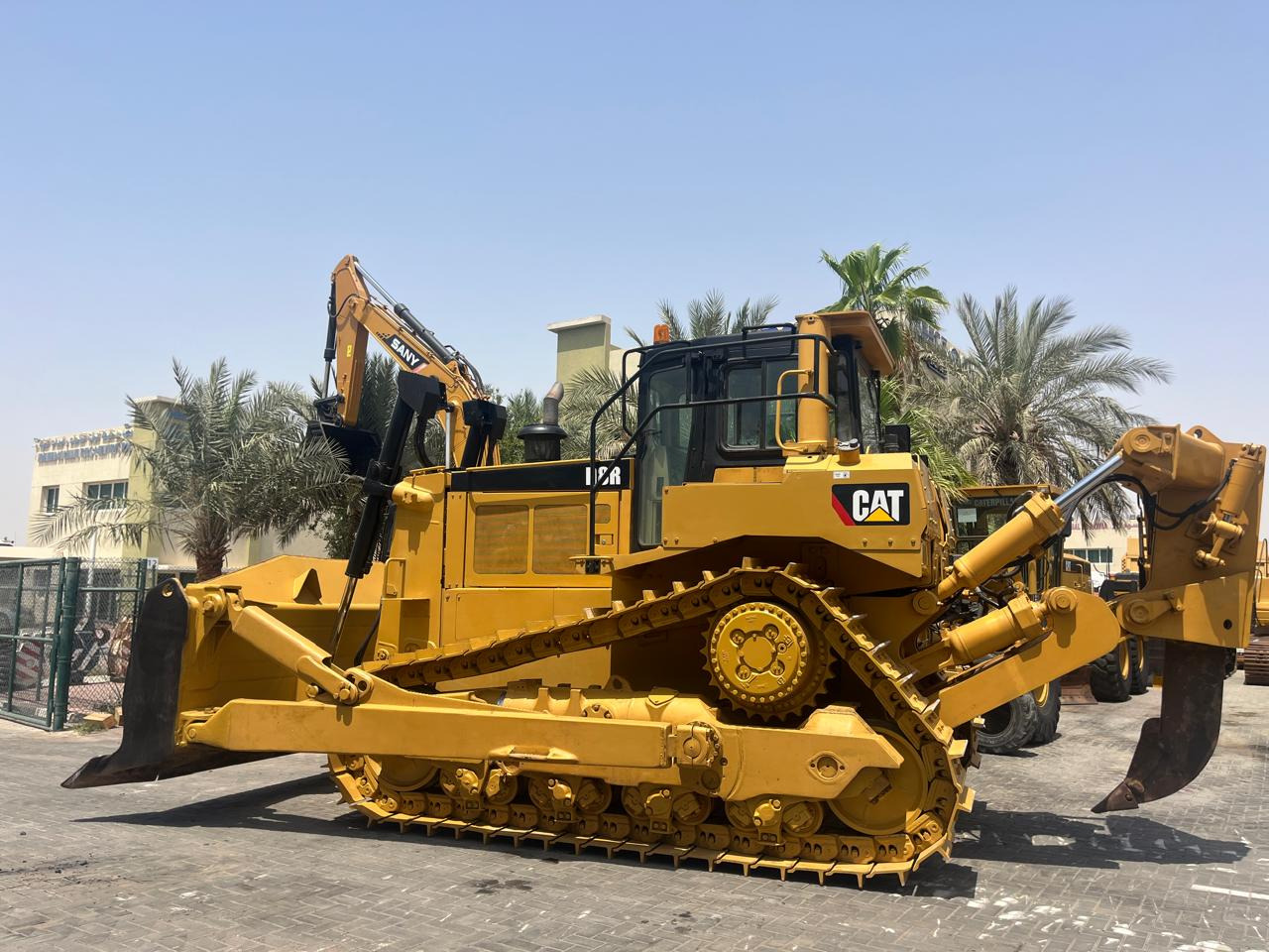 CATERPILLAR D8R - Bulldozer: foto 1 CATERPILLAR D8R - Bulldozer: foto 1