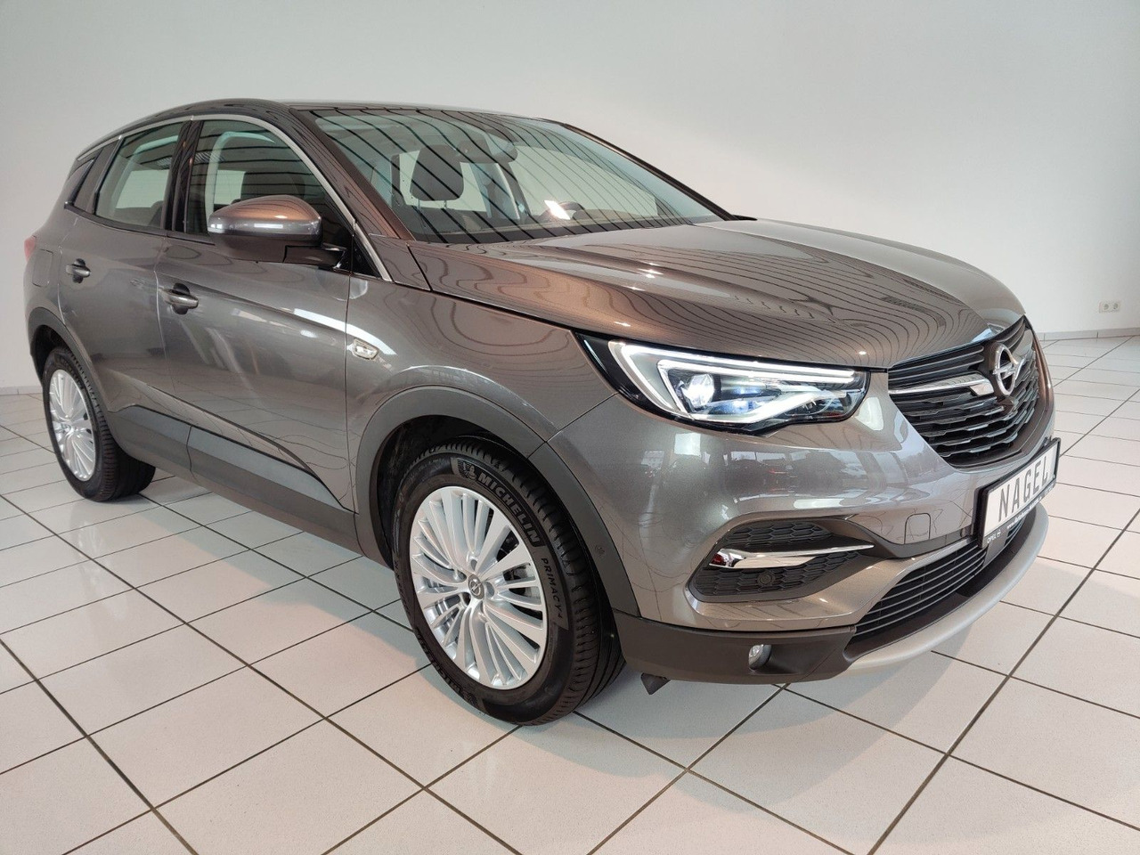 Opel Grandland X 1,2 Business Inno. Navi Leder PDC DAB LED - SUV/ Todoterreno: foto 2 Opel Grandland X 1,2 Business Inno. Navi Leder PDC DAB LED - SUV/ Todoterreno: foto 2