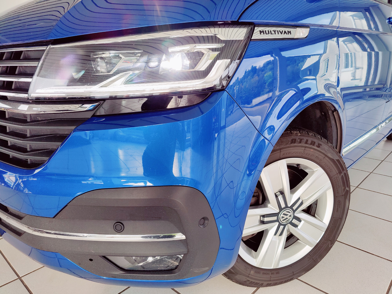 Volkswagen T6.1 Multivan Cruise*DAB+*Rükam*Standheizung*AHK Cruise FWD - Minibús, Furgoneta de pasajeros: foto 2 Volkswagen T6.1 Multivan Cruise*DAB+*Rükam*Standheizung*AHK Cruise FWD - Minibús, Furgoneta de pasajeros: foto 2