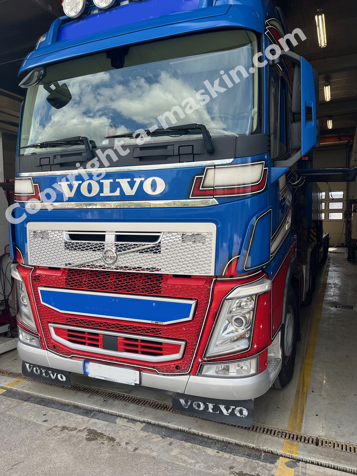 VOLVO FH 540 - Camión caja abierta, Camión grúa: foto 2 VOLVO FH 540 - Camión caja abierta, Camión grúa: foto 2