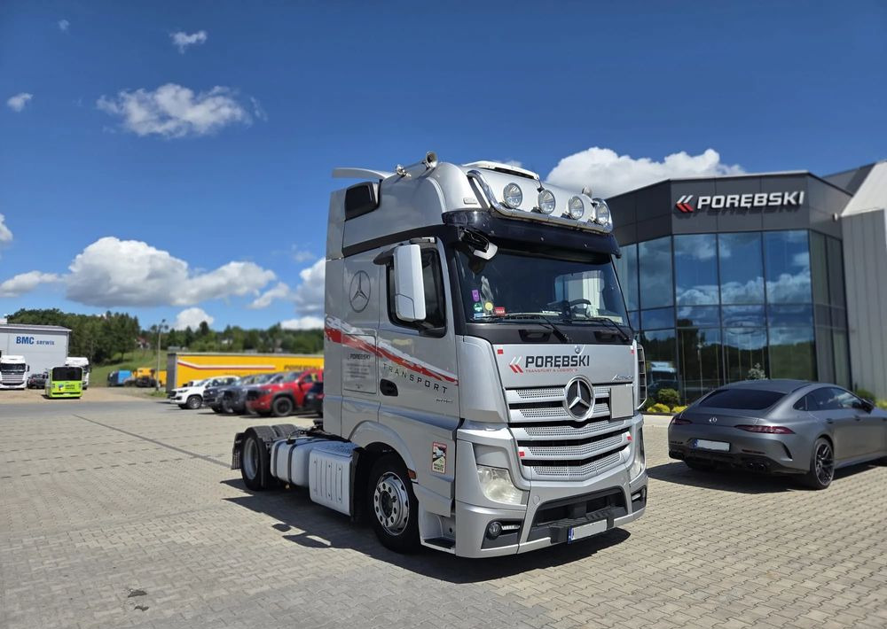 Mercedes-Benz ACTROS 1845 - Cabeza tractora: foto 1 Mercedes-Benz ACTROS 1845 - Cabeza tractora: foto 1