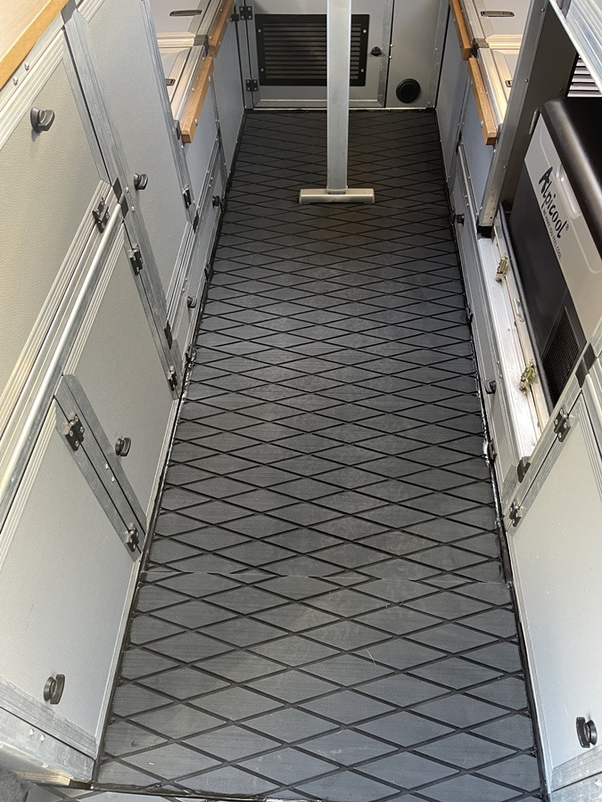 Autocaravana Unimog Unimog U300 Camper, Wohnmobil, Aufbau ist Wechselbar: foto 28 Autocaravana Unimog Unimog U300 Camper, Wohnmobil, Aufbau ist Wechselbar: foto 28